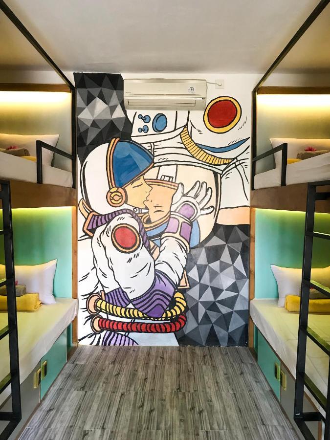 Hostel Stellar Capsules Seminyak Zewnętrze zdjęcie