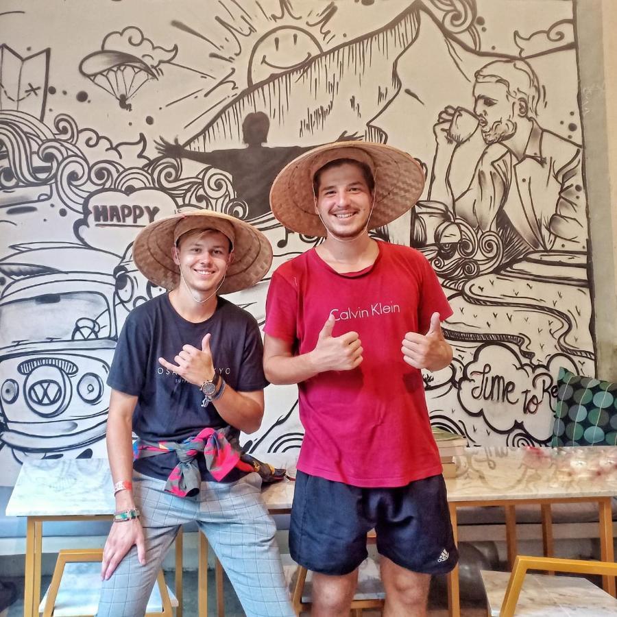 Hostel Stellar Capsules Seminyak Zewnętrze zdjęcie The Shaolin monks at the Shiply